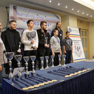 Vardaris Chess Images